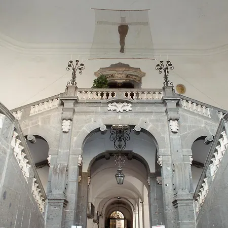 Serra Di Cassano * نابولي